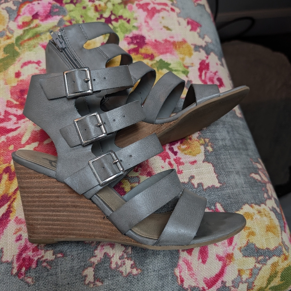Crown vintage Serena leather sandals 7